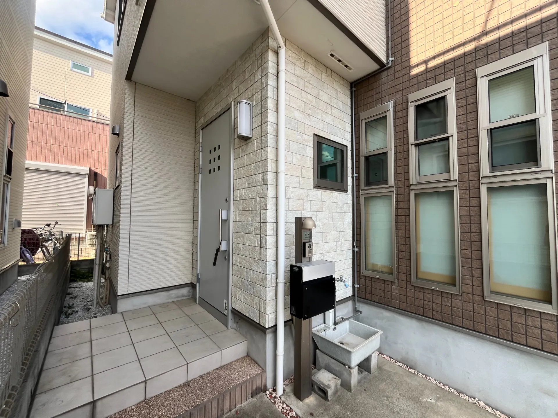 戸田市新曽2296-1戸建て