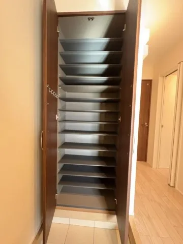 下足入れ